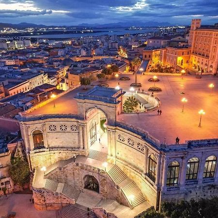 Cuore Del Centro Storico Cagliari Esterno foto