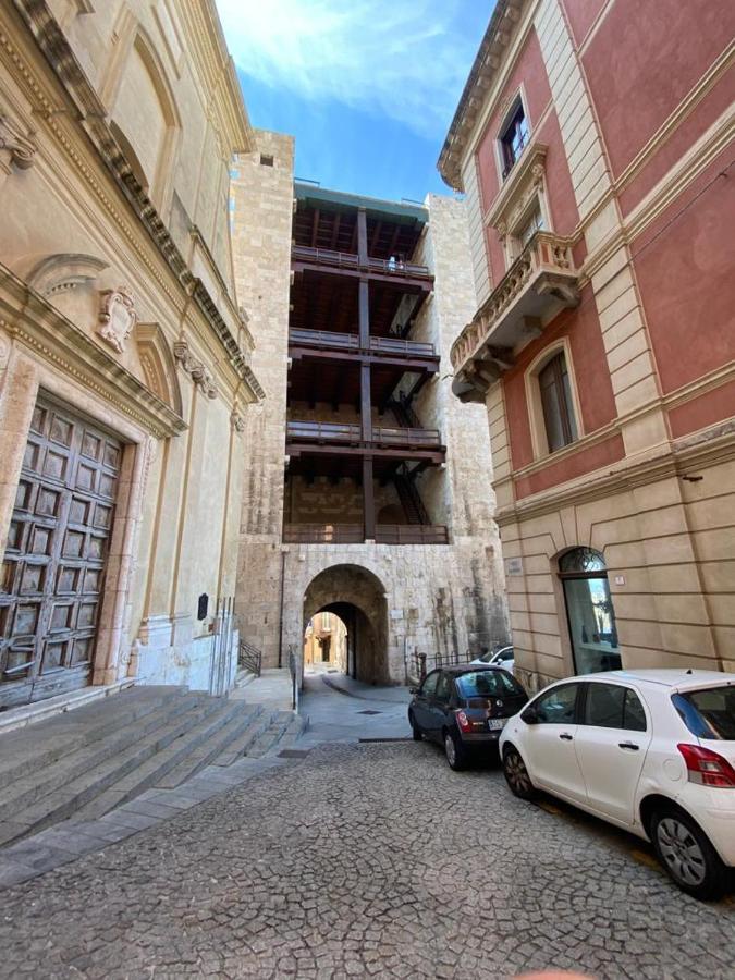 Cuore Del Centro Storico Cagliari Esterno foto